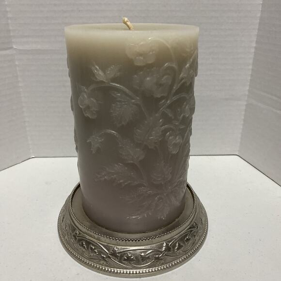 4lb Embossed Gray Candle with Attached Silvertone Base - Picture 2 of 13